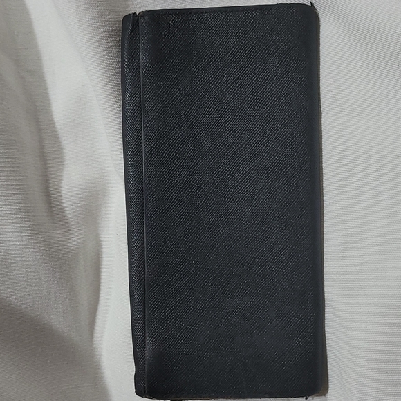 Authentic Burberry ladies long bifold wallet - Picture 2 of 16